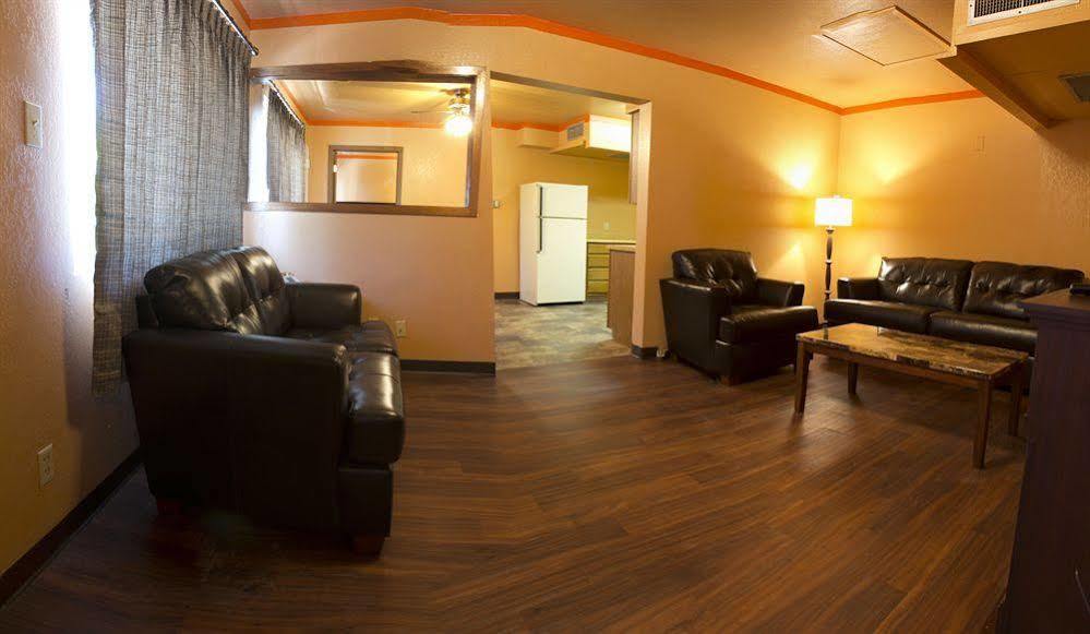 Capitol Inn & Suites Pierre Exterior photo